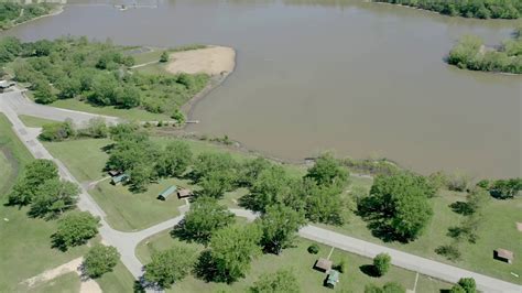 If you have kids in Manhattan, there is <b>Tuttle</b> <b>Creek</b> Reservoir and 30 miles away in Junction City is Milford Reservoir. . Homes for sale tuttle creek lake ks